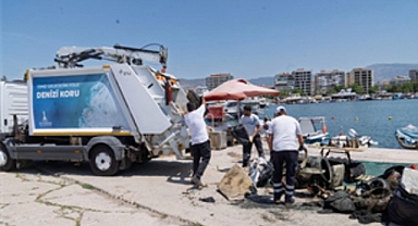 Araba lastiği, masa, sandalye de çıktı klozet kapağı da