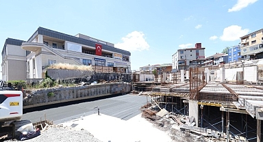 Başkan Büyükakın, Kent Meydanı projesini inceledi