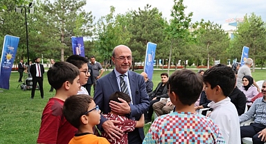 Başkan Pekyatırmacı Şeyh Şamil ve Mehmet Akif Mahallelerinde Vatandaşların Sorularını Cevapladı