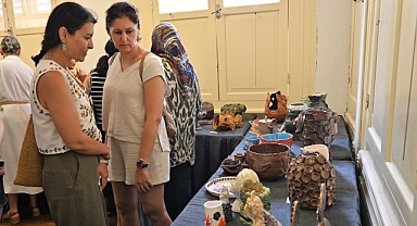Bornova’da çamura şekil veren kursiyerlerden mitolojik esinti