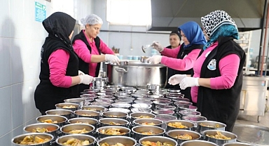 Burhaniye Belediyesi’nden Binlerce Haneye Destek Eli