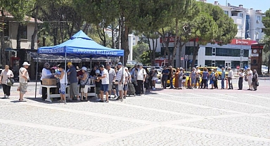 Burhaniye Belediyesi'nden Geleneksel Aşure Hayrı