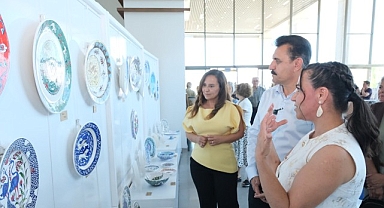 Dikili’de sanat rüzgarı: 7’den 70’e tüm kursiyerler yıl sonu coşkusunda buluştu