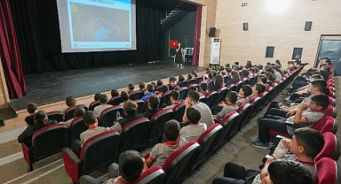 Gaziemir Belediyesi’nden 5 bin 486 öğrenciye geri dönüşüm eğitimi