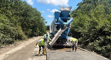 Gebze Duraklı’da beton yol onarılıyor