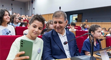 İzmir Çocuk Meclisi bir yıllık çalışma dönemini tamamladı