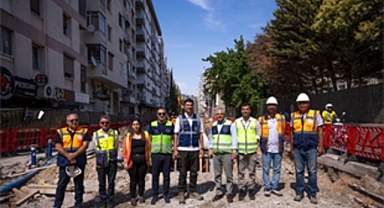 İzmir’de 3 milyar liralık alt yapı dönüşümü sürüyor