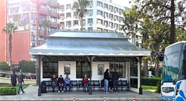 İzmir’in kimliğini yansıtan simgesel durak