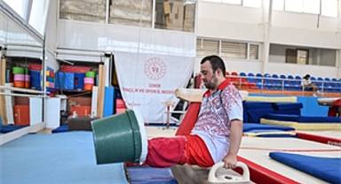 İzmirli özel sporcu Öztürk’ten tarihi başarı