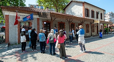 Karşıyaka Belediyesi’nin ücretsiz ‘Kültür Rotası’ turlarına büyük ilgi