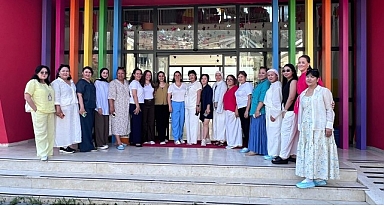 Kazakistanlı öğretmenlerden belediye kreşine ziyaret