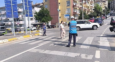 Kocaeli Zabıtası YKS’de gençleri yalnız bırakmadı