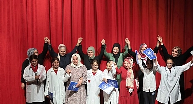 Konaklı çocuklar yıl sonu coşkusunu Başkan Mutlu’yla paylaştı