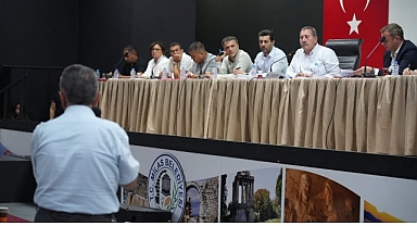 Milas Belediye Başkanı Fevzi Topuz Muhtarların Taleplerini Dinledi