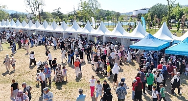 Minikler, Karneval’da hem eğleniyor hem üretiyor