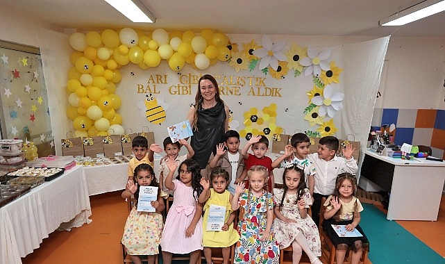 Mutlu Çocuklar’da karne heyecanı