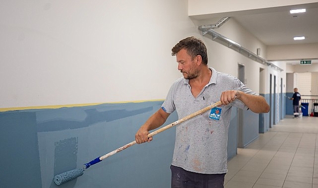 Narlıdere Belediyesi'nden Okullara Bakım Onarım Desteği