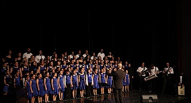 Nilüfer’in farklı sesleri bu konserde bir oldu