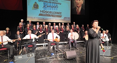 Saygınlar Korosu gönülleri coşturdu