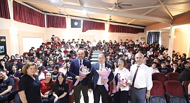 Üniversite Sınavı Öncesinde Rektör Akpınar’dan Liselerde Kariyer Buluşmaları