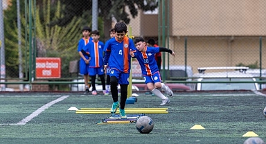 Yenişehir Belediyesi çocukları sahaya indiriyor
