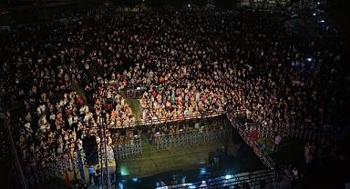 Başkan Çerçioğlu’ndan Tekstil Park’ın Eşsiz Atmosferinde Yaz Konseri