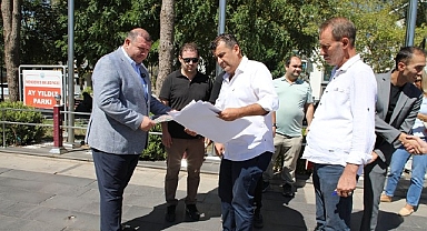 Başkan Çiçek Sokakta, Vatandaşla İç İçe