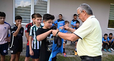Başkan Topaloğlu’ndan futbolculara moral ziyareti