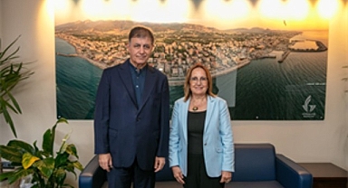 Başkan Tugay Güzelbahçe'de esnaf ve vatandaşlarla buluştu
