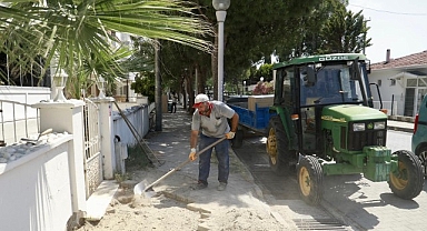 Burhaniye’de Yol Yapım, Bakım ve Onarım Çalışmaları Aralıksız Devam Ediyor