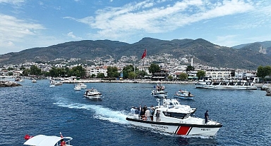 Denizcilik ve Kabotaj Bayramı’nın 100. Yılı Edremit’te coşkuyla kutlandı