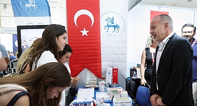 DEÜ, İzmir Üniversite Tercih Fuarı'nda Aday Öğrencilerle Buluştu