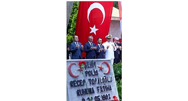 Dualar kahramanlar için yükseldi