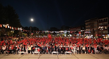İnegöl 15 Temmuz'un 10'uncu Yılında Millî İrade İçin Tek Yürek Oldu