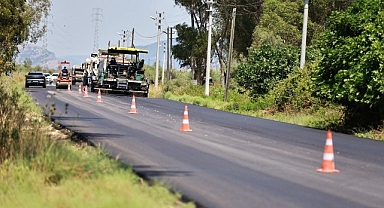 İZBETON Ekipleri Efes Selçuk'ta Yolları Yeniliyor