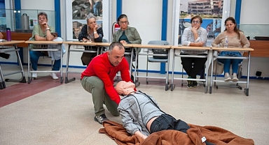 Karşıyaka’da afetlere karşı gönüllü seferberliği büyüyor