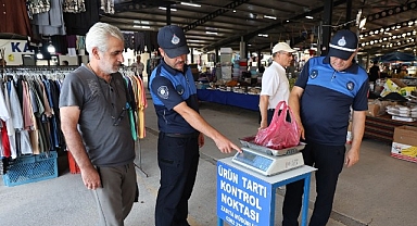 Kartepe'de Pazarlarda Zabıta Denetimi Sürüyor