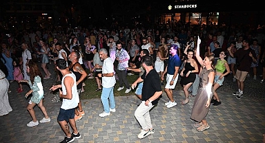 Kemer’de muhteşem Latin dans şovu