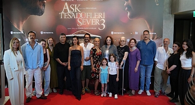 Mehmet Günsür ve Devrim Özkan'ı Başrollerinde Buluşturan ‘Aşk Tesadüfleri Sever 3’ün Oyuncuları Okuma Provasında Bir Araya Geldi