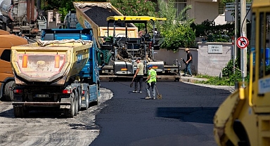 Narlıdere’de Yenilenmeyi Bekleyen Yollar Konfora Kavuşuyor