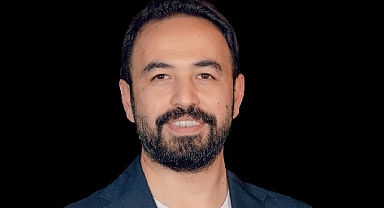 NATO’da gündem olan dijital tehdide eğitim bilimci Doç. Dr. Özgür Bolat’tan ailelere kritik uyarı: “Çözüm yasak değil, öz denetim”