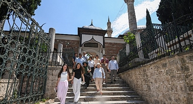 Osmangazi’de Gençler Tanpınar’ın İzinde Bursa’yı Keşfetti
