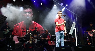 Selçuklu Belediyesi Sanat Akademisi’nden Unutulmaz 2000’ler Türkçe Pop Konseri