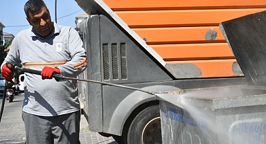 4 bin konteyner düzenli olarak dezenfekte ediliyor