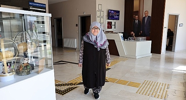 82 Yaşındaki Kadın, Sporla Bastonunu Attı