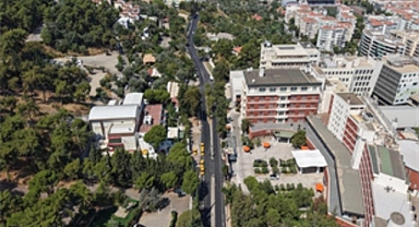 Balçova’nın caddeleri “çiçek gibi” oldu