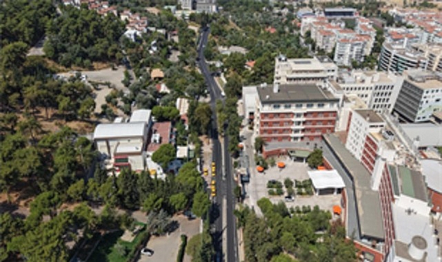 Balçova’nın caddeleri “çiçek gibi” oldu