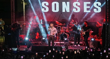 Başkan Çerçioğlu'ndan Mimar Sinan Park'ın eşsiz atmosferinde yaz konseri