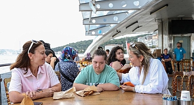 Bayrampaşa Belediyesi’nden engelsiz Boğaz keyfi