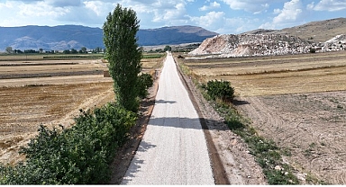 Büyükşehir Belediyesi’nin kırsalda yol çalışmaları sürüyor